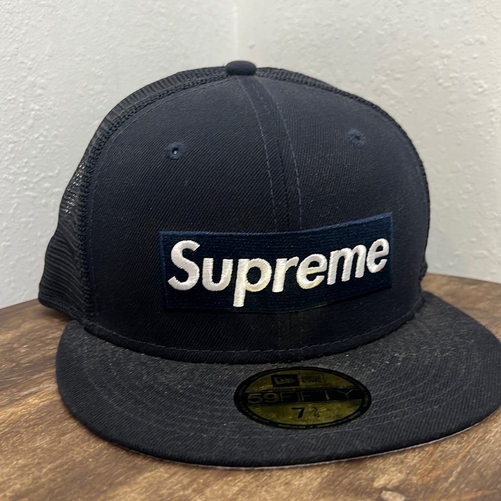 SUPREME BOX LOGO NEW ERA HAT 7 3/8 Navy